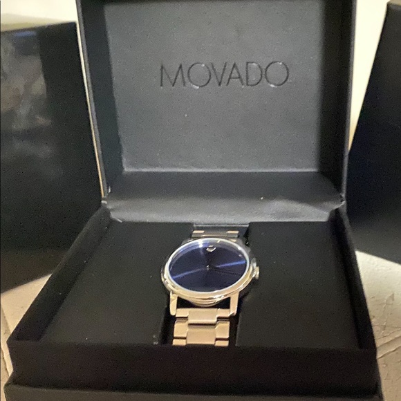Brand new, never worn authentic MOVADO men’s watch - Picture 2 of 2